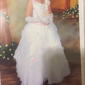 White long dress w pink accents (child dress)